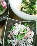 カニカマとブロッコリーゆかり和え