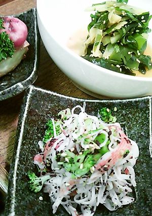 カニカマとブロッコリーゆかり和え-レシピのメイン写真