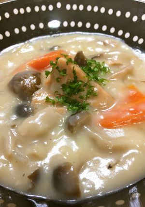 サーモンとキノコのクリームシチュー-レシピのメイン写真
