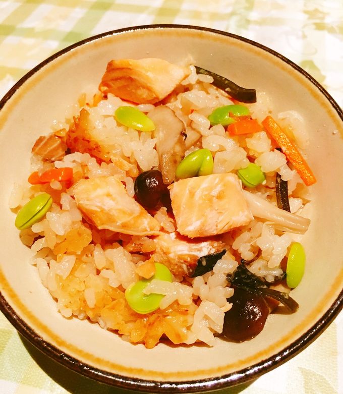 炊き込みご飯 鮭と枝豆の炊き込みご飯 by 逃げ恥＠TBS 【クックパッド】 簡単