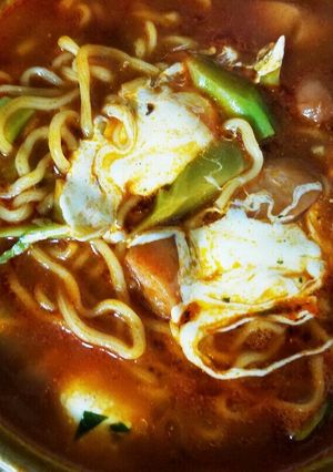 中華麺(焼きそば麺)でトマト煮込み鍋！-レシピのメイン写真
