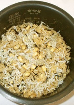 大豆ご飯♪簡単炊き込みご飯・混ぜご飯-レシピのメイン写真