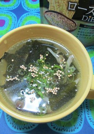 キヌア入りしめじとわかめのスープ-レシピのメイン写真