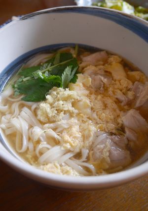 あごだしつゆで、ちゃちゃっと親子うどん-レシピのメイン写真