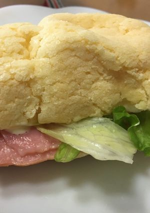 メロンパンで◎ベーコンマヨサンド-レシピのメイン写真