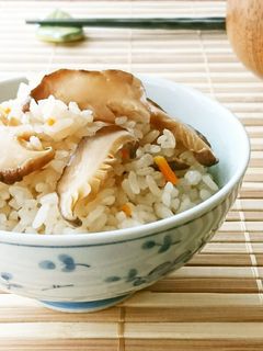 ダブル旨み♪干し椎茸の炊き込みご飯-レシピのメイン写真