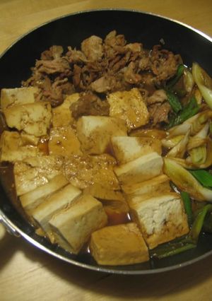 フライパンで作るすき焼き風肉豆腐-レシピのメイン写真