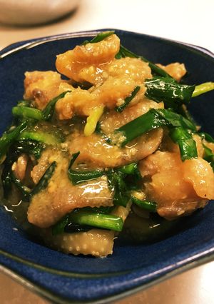 簡単！鶏皮とニラのこっくり甘辛味噌炒め-レシピのメイン写真
