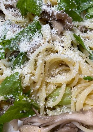 セロリの葉と舞茸とレモンの冷製パスタ-レシピのメイン写真
