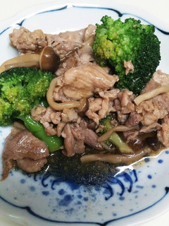 簡単!豚肉とブロッコリーの炒めもの-レシピのメイン写真