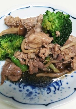 簡単！豚肉とブロッコリーの炒めもの-レシピのメイン写真