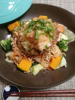 小松菜ハンバーグの温野菜サラダ-レシピのメイン写真