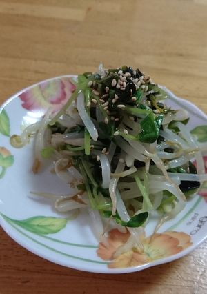 豆苗もやしワカメで簡単ナムル-レシピのメイン写真