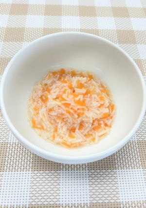 【離乳食中期】にんじんそうめんがゆ-レシピのメイン写真