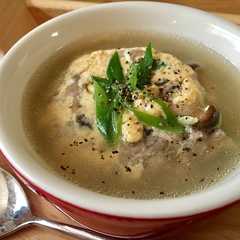 รูปของ 牛肉としめじの茶巾卵スープ♡