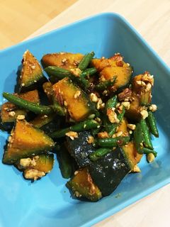 炒めて!かぼちゃといんげん、そしてナッツ-レシピのメイン写真