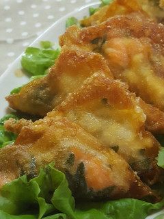 鮭のチーズワンタン揚げ-レシピのメイン写真