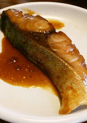 ブリ切り身の醤油＆辛味噌漬け焼き。-レシピのメイン写真