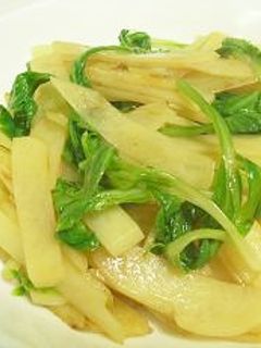 セロリの葉とじゃがいものコンソメ炒め-レシピのメイン写真