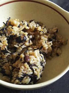 雑穀とひじきの炊き込みご飯-レシピのメイン写真