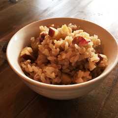 รูปของ さつまいももち麦ご飯