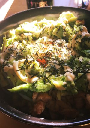 超簡単！豚肉の照り焼きアボカド丼-レシピのメイン写真