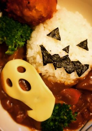 子供が喜ぶ◎ハロウィンデコカレー-レシピのメイン写真