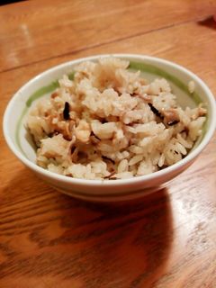 お吸い物の素で!炊き込みご飯!-レシピのメイン写真