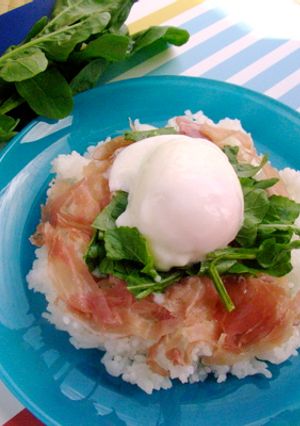 小粋なB級レシピ　★温玉ふるふる生ハム丼-レシピのメイン写真