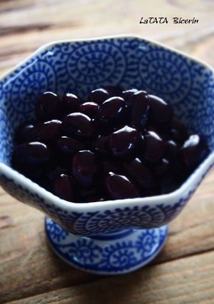 staub de 黒豆煮-レシピのメイン写真