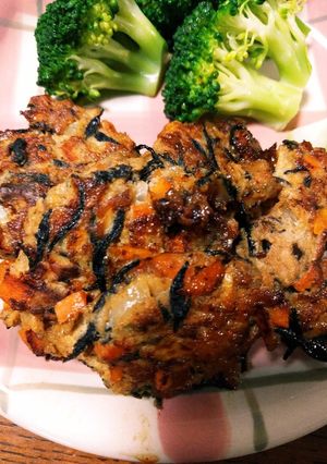 子供も喜ぶ！ひじき入り照り焼き団子-レシピのメイン写真