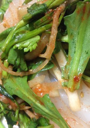 春菊とイカのフェ(韓国酢味噌和え)-レシピのメイン写真