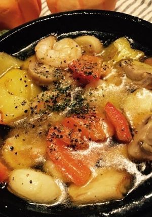スキレットであっつあつのアヒージョ♡-レシピのメイン写真