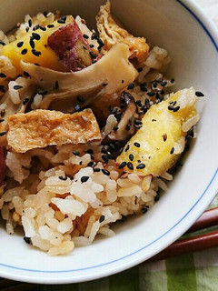 さつまいもとキノコの炊き込みご飯-レシピのメイン写真