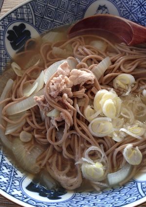 久原のあごだしつゆで簡単肉そば-レシピのメイン写真
