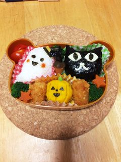 黒猫ちゃんおにぎり＊キャラ弁 by Mai＊Mai 【クックパッド