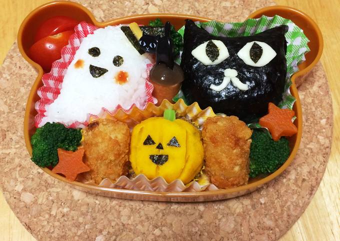 キャラ弁 ハロウィン 黒猫ちゃんおにぎり by ここいろhappy 【クックパッド】 簡単おいしいみんなのレシピが392万品