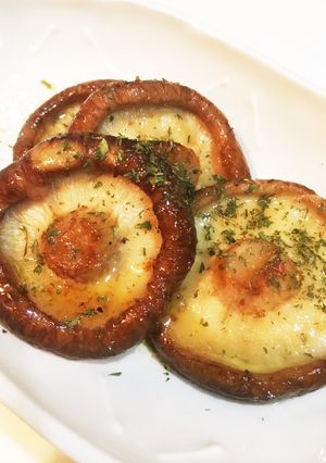 簡単シンプル＊椎茸のにんにくバター醤油♡-レシピのメイン写真