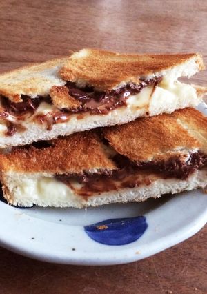 チョコとチーズのホットサンド風トースト-レシピのメイン写真