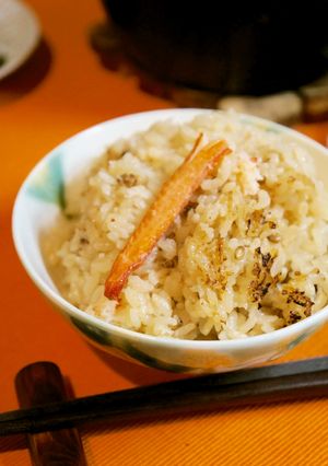 カニ缶で贅沢なカニ炊き込みご飯-レシピのメイン写真
