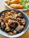子供も大満足！挽肉in具沢山ひじきの煮物