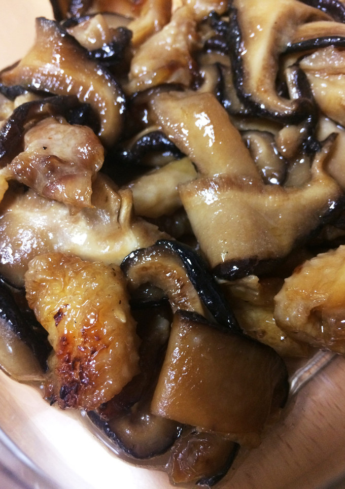 鶏皮と椎茸のトロトロ煮♫-レシピのメイン写真