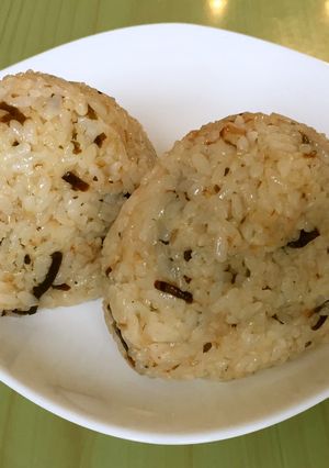 ☆ワサビ しそ昆布 おかか おにぎり-レシピのメイン写真