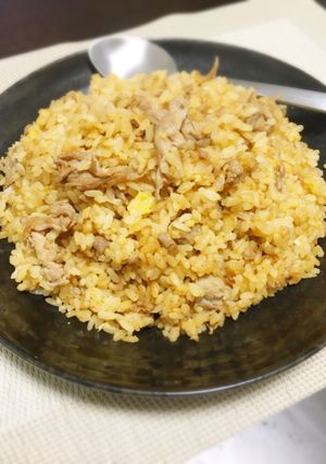 旨味たっぷり♬みんな大好き☆肉チャーハン-レシピのメイン写真