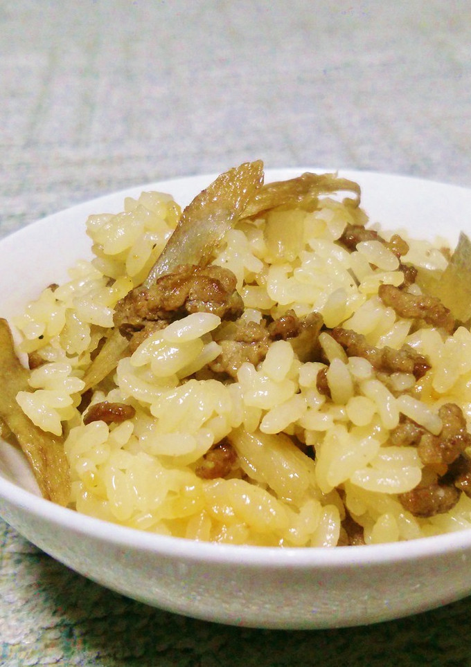 牛蒡とひき肉の炊き込みご飯-レシピのメイン写真