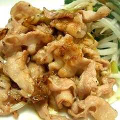 รูปของ 豚バラの柚子胡椒バターソース