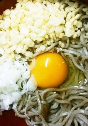 カップ麺より早くできちゃう卵かけ蕎麦♪-レシピのメイン写真