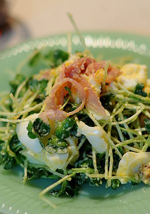 野菜が高い時に。カイワレ大根卵サラダ-レシピのメイン写真