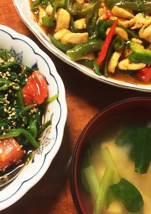 小松菜と舞茸と豆腐の味噌汁-レシピのメイン写真