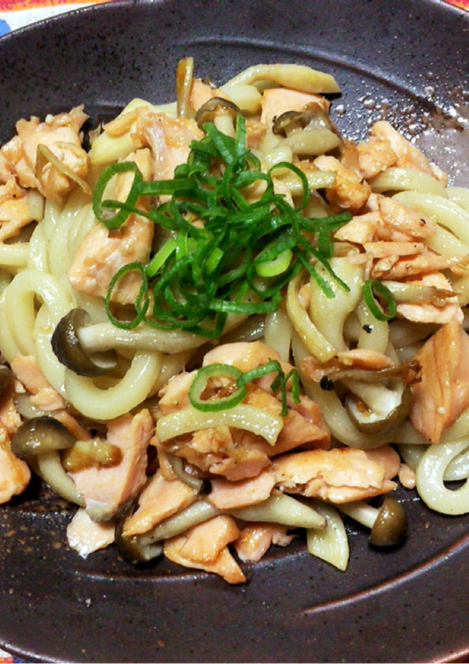 塩鮭のアレンジ！和風焼きうどん♪-レシピのメイン写真